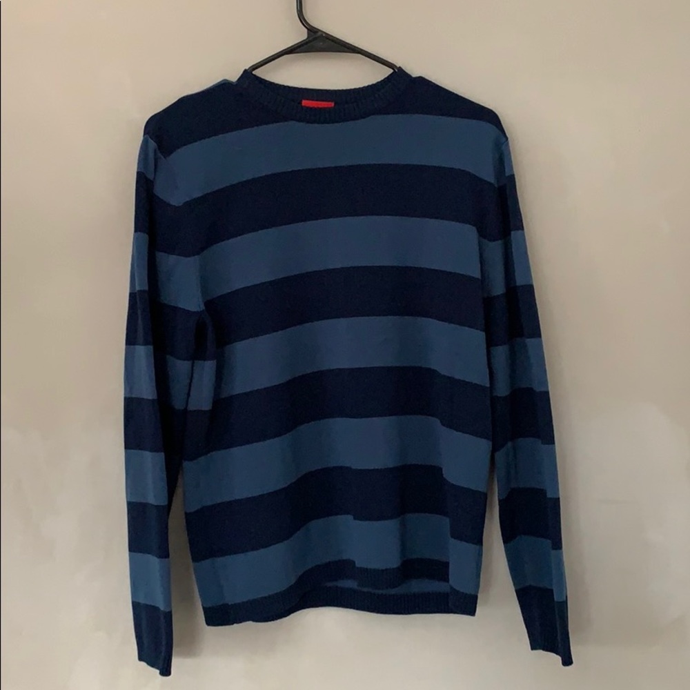 Long sleeve two-toned blue striped sweater (M)